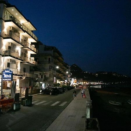 Hotel La Riva Giardini-Naxos Exterior foto